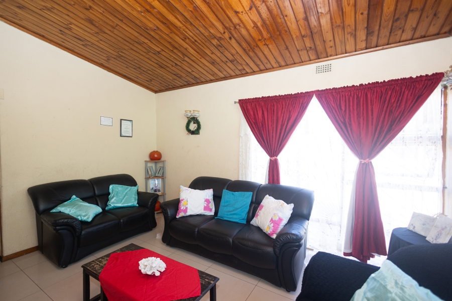 4 Bedroom Property for Sale in Kleinbegin Western Cape